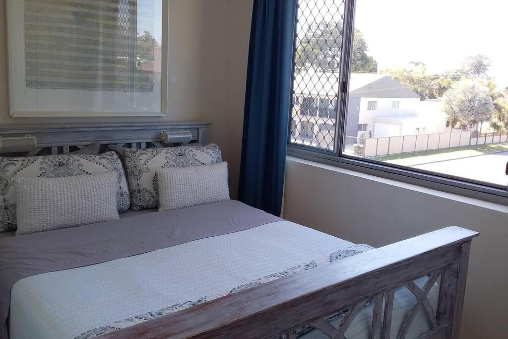 Bribie Island Unit With Pool - Amazing Beaches & Lifestyle! Bongaree Bagian luar foto